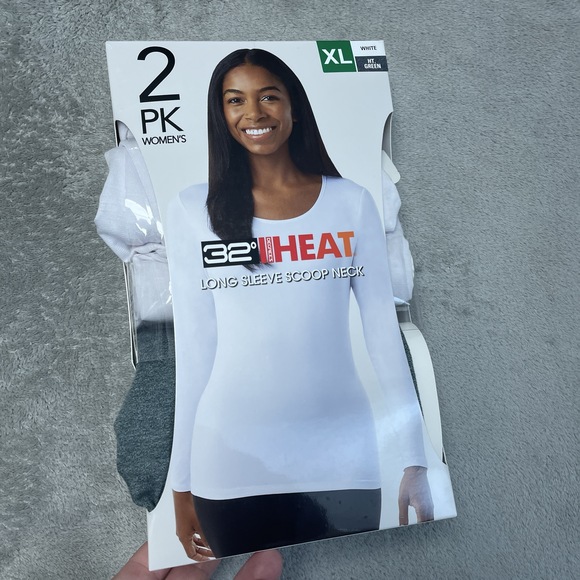 32 Degrees Tops - 32 Degrees Women's XL Long Sleeve Scoop Neck White/Green e0712
